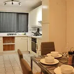 Lovely Staycation With Family Free Parking & Wifi * Leeds (West Yorkshire)