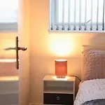 Lovely Staycation With Family Free Parking & Wifi Apartment Leeds (West Yorkshire)