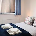 Lovely Staycation With Family Free Parking & Wifi Leeds (West Yorkshire)
