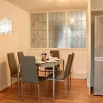 Lovely Staycation With Family Free Parking & Wifi * Leeds (West Yorkshire)
