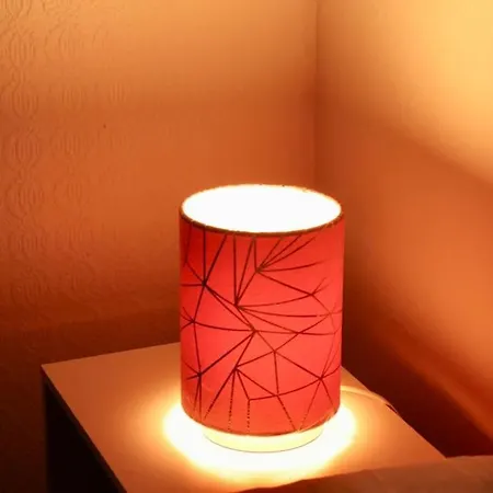 Lovely Staycation With Family Free Parking & Wifi 公寓