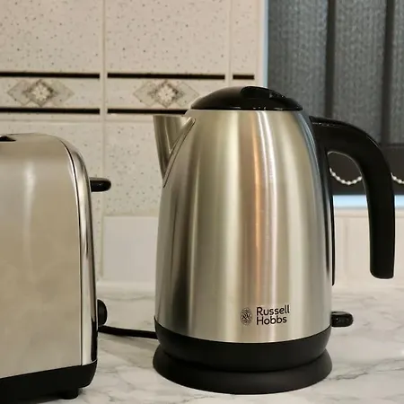 Lovely Staycation With Family Free Parking & Wifi * 利兹