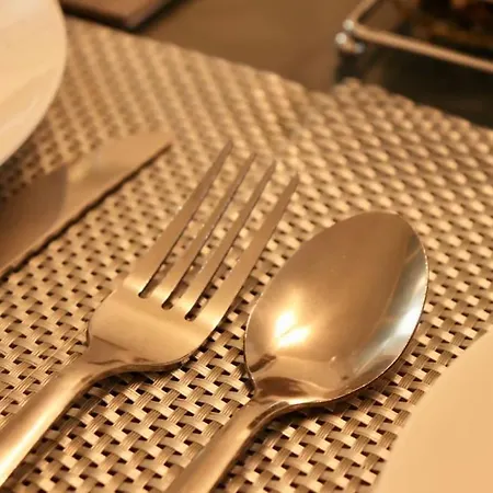 Lovely Staycation With Family Free Parking & Wifi 利兹