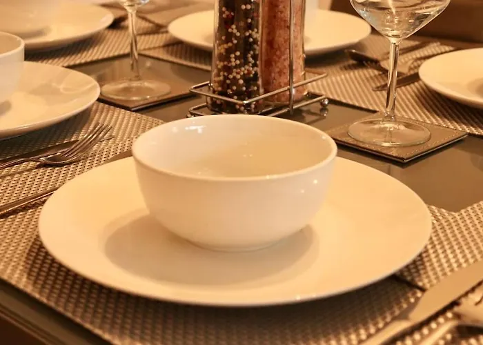 Lovely Staycation With Family Free Parking & Wifi