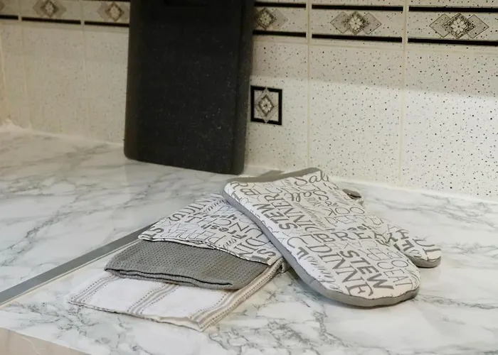 Apartmán Lovely Staycation With Family Free Parking & Wifi