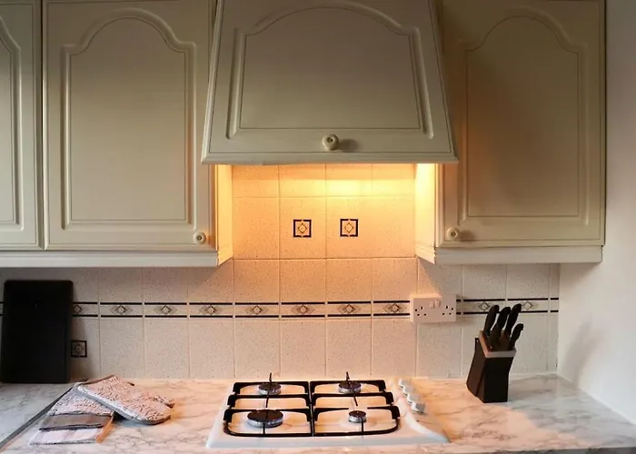 Lovely Staycation With Family Free Parking & Wifi Apartmán *