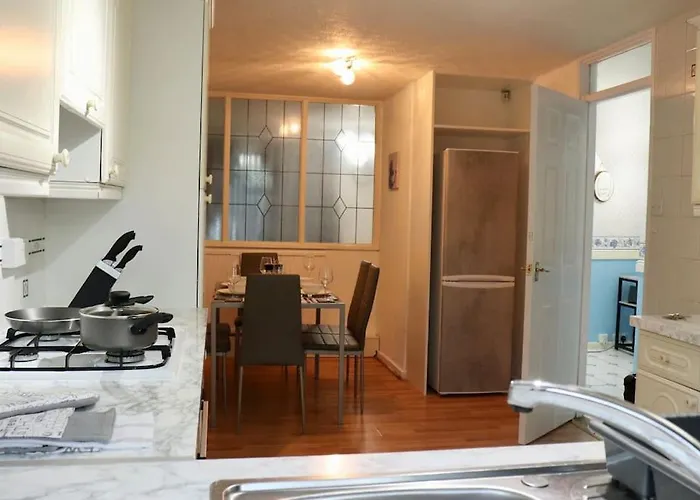 Apartmán Lovely Staycation With Family Free Parking & Wifi Leeds (West Yorkshire)