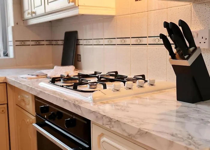 Apartmán Lovely Staycation With Family Free Parking & Wifi