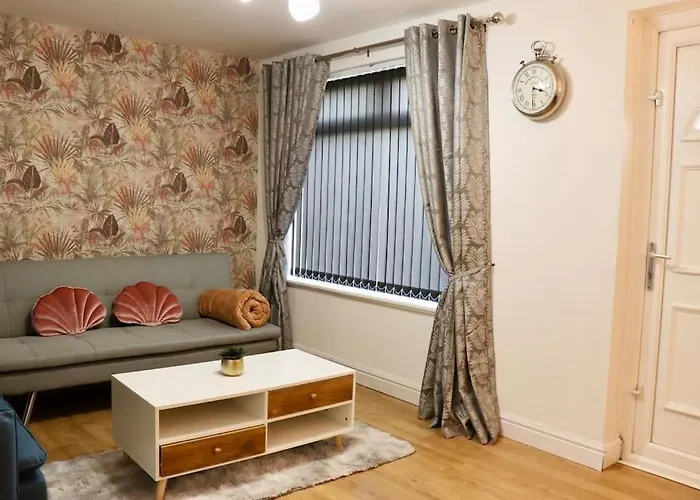 Apartmán Lovely Staycation With Family Free Parking & Wifi