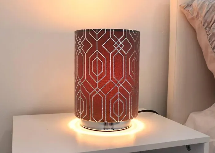 Lovely Staycation With Family Free Parking & Wifi *