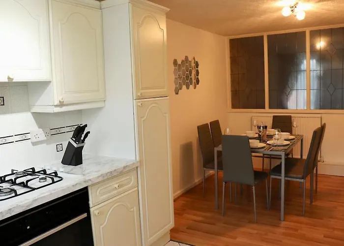 Apartmán Lovely Staycation With Family Free Parking & Wifi Leeds (West Yorkshire)