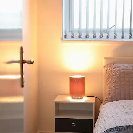 Lovely Staycation With Family Free Parking & Wifi Lägenhet Leeds (West Yorkshire)