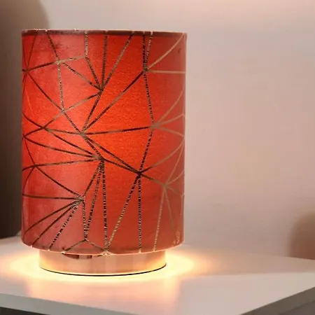 Lovely Staycation With Family Free Parking & Wifi Lägenhet